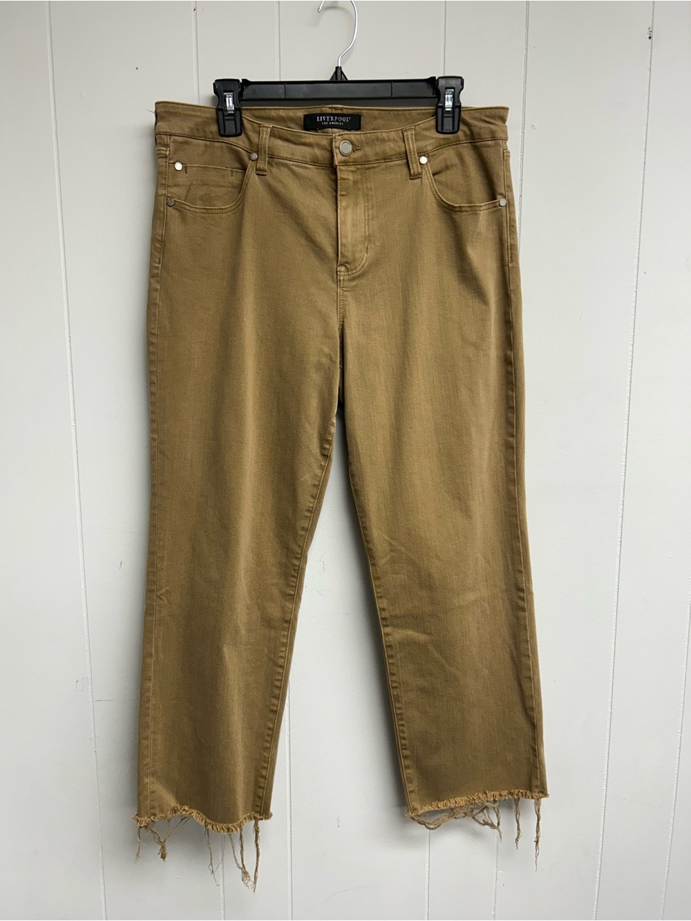 Liverpool Women's Crop Straight-Leg Jeans in Tan